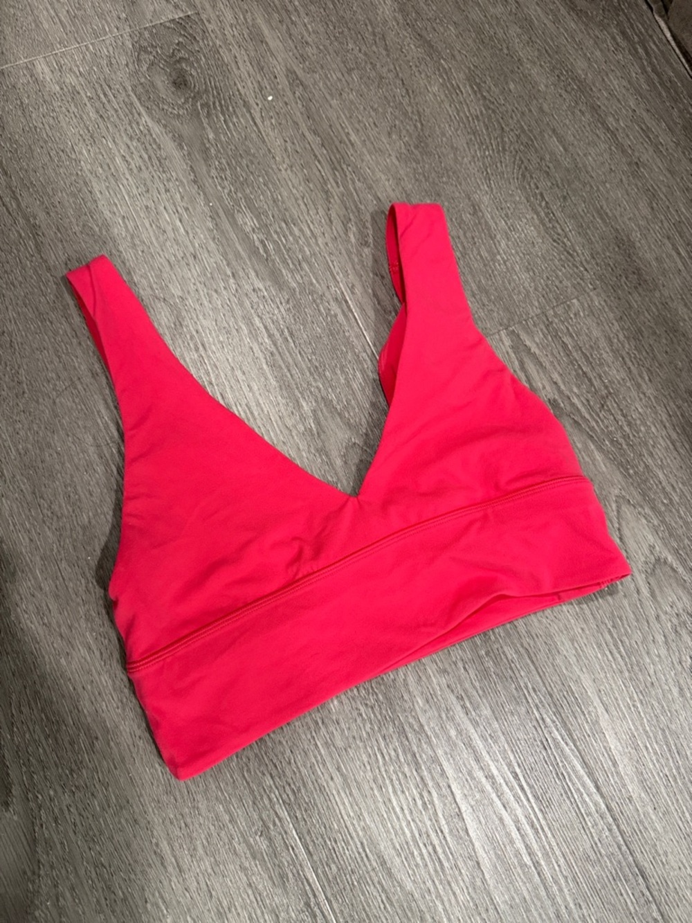Women’s Seamless V-Neck Bralette - Lipstick Pink